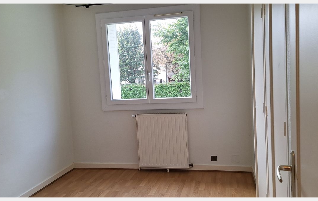 Annonces GRENOBLE : Appartement | MEYLAN (38240) | 61 m2 | 800 € 